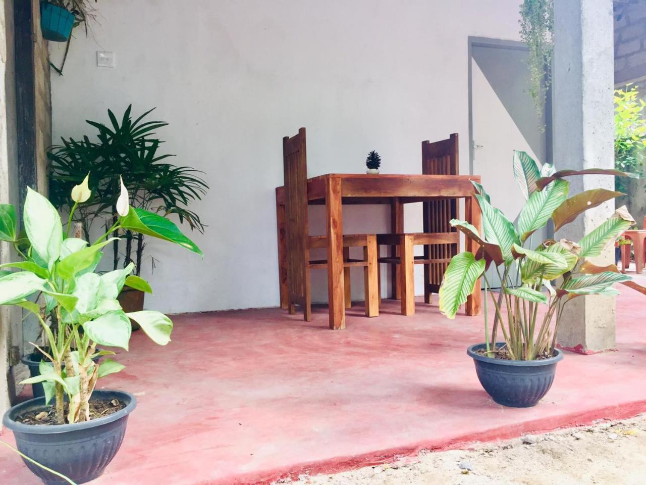 Ostello Surf Resort Ahangama Exterior photo